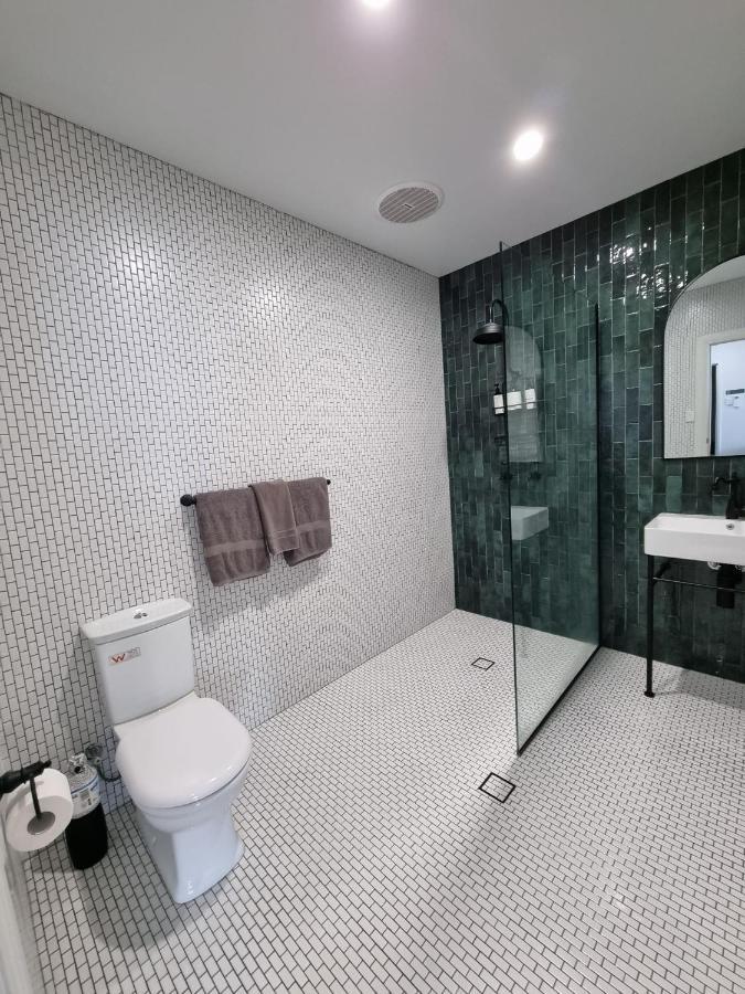 The Sherwood Hotel Лисмор Экстерьер фото