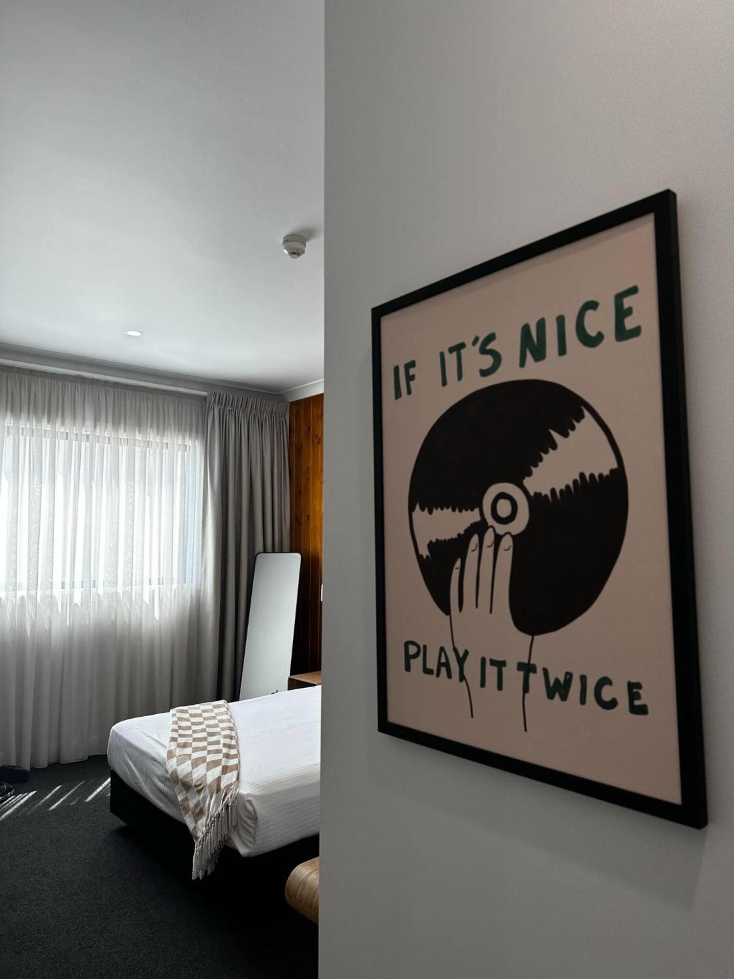 The Sherwood Hotel Лисмор Экстерьер фото